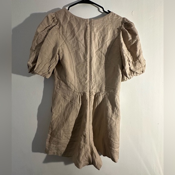 Express Linen-Blend Puff Sleeve Romper - Picture 5 of 7